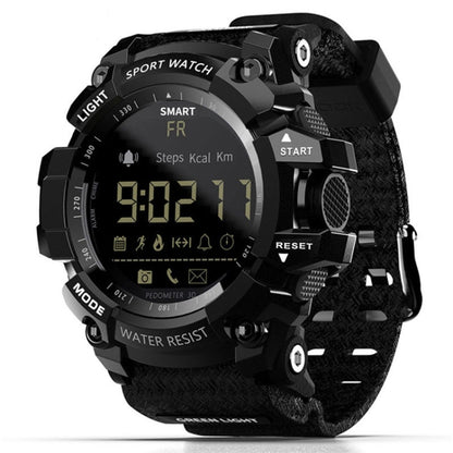 Lokmat MK16 Écran LCD 50m Montre Intelligente Étanche, Rappel d'informations de Support / Caméra à Distance / Moniteur de Mouvement de Marche