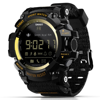 Lokmat MK16 Écran LCD 50m Montre Intelligente Étanche, Rappel d'informations de Support / Caméra à Distance / Moniteur de Mouvement de Marche