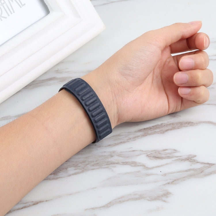 Bracelet de montre de remplacement magnétique à boucle amincissante pour la série Apple Watch, 7 41mm / 6&SE&5&4 40mm / 3&2&1 38mm, 7 45mm / 6&SE&5&4 44mm / 3&2&1 42mm