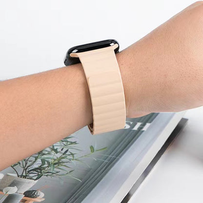 Bracelet de montre magnétique en silicone liquide Mutural pour la série Apple Watch, 7 41mm / 6&SE&5&4 40mm / 3&2&1 38mm, 7 45mm / 6&SE&5&4 44mm / 3&2&1 42mm