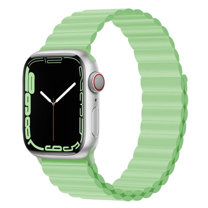 Bracelet de montre magnétique en silicone pour la série Apple Watch, 7 45mm / 6&SE&5&4 44mm / 3&2&1 42mm, 7 41mm / 6&SE&5&4 40mm / 3&2&1 38mm
