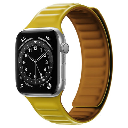 Bracelet de montre à bracelet magnétique en silicone pour la série Apple Watch, 7 41mm / 6&SE&5&4 40mm / 3&2&1 38mm, 7 45mm / 6&SE&5&4 44mm / 3&2&1 42mm