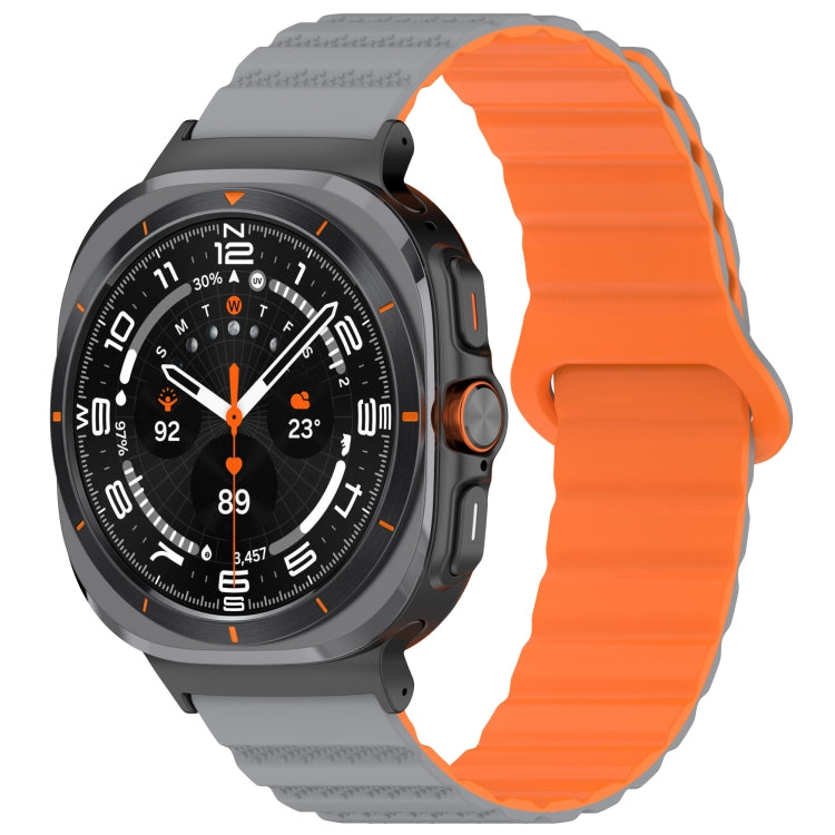 Bracelet de montre magnétique en silicone bicolore à motif pois pour Samsung Galaxy Watch Ultra 47 mm