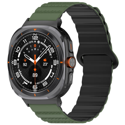 Bracelet de montre magnétique en silicone bicolore à motif pois pour Samsung Galaxy Watch Ultra 47 mm